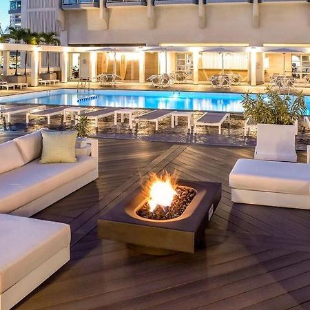 Ala Moana Hotel _ Ocean View With Balcony Honolulu Exterior photo