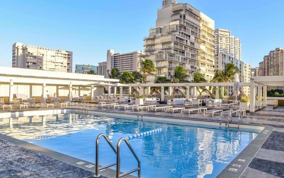 Ala Moana Hotel _ Ocean View With Balcony Honolulu Exterior photo